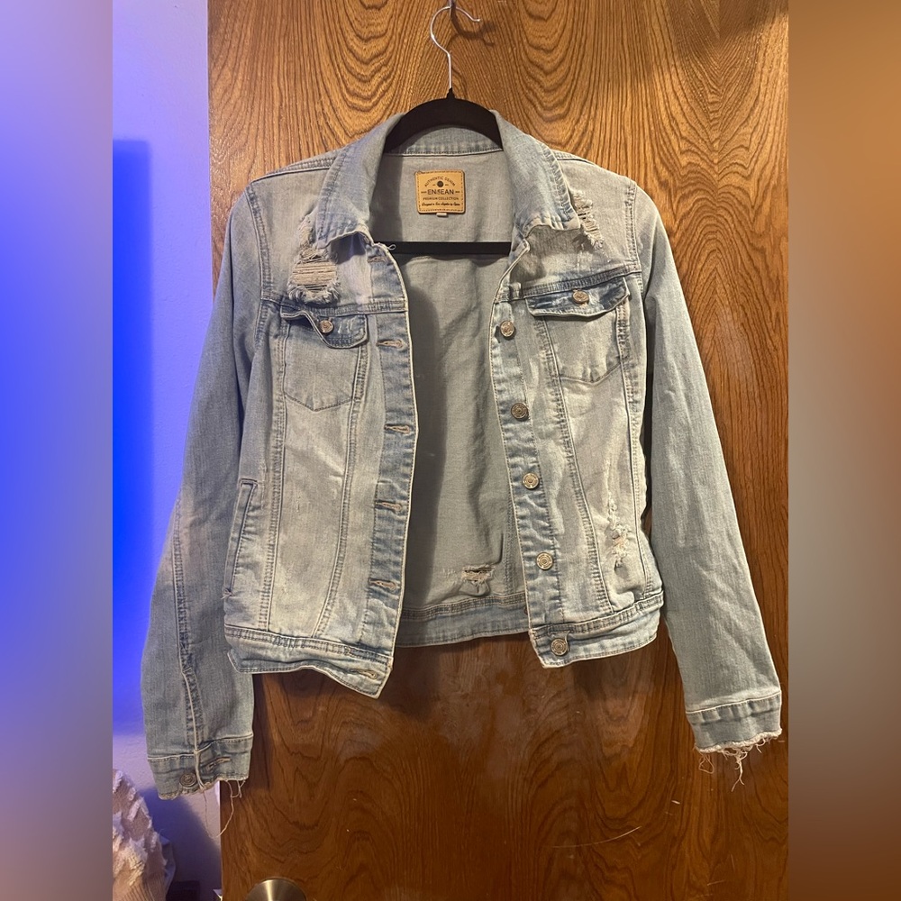 ENJEAN Distressed Denim Jacket